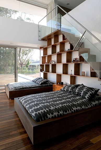 Архитектурная студия Paz выполнила дизайн частного дома Casa Luz в городе Гватемала.