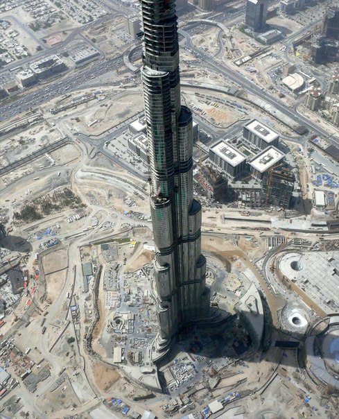 самое высокое здание в мире-Бурдж-Халифа(ОАЭ)