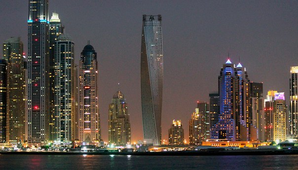 В Дубае открылось самое высокое спиральное здание