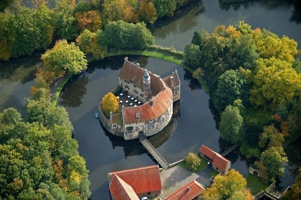 Замок Vischering, Германия.