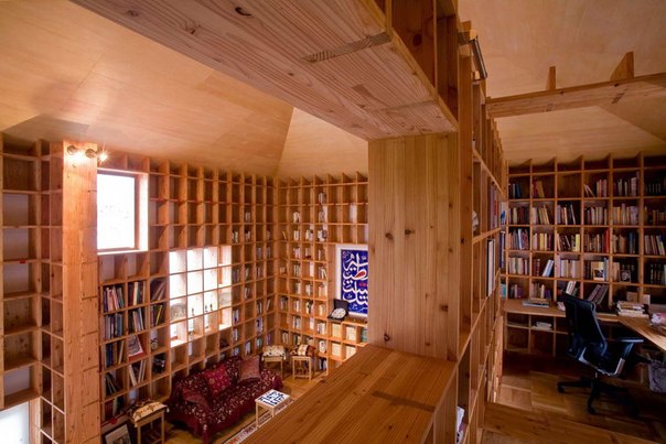 Дом-полка (Shelf-Pod) в Японии от Kazuya Morita Architecture Studio.
