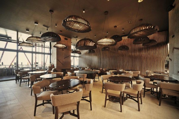 Архитектурная студия Innarch выполнила дизайн интерьера кафе Don Café House в Приштине, Косово.