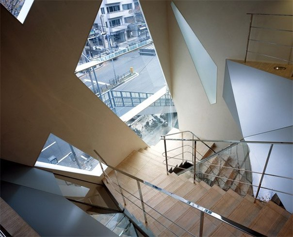 Японский архитектор Тойо Ито (Toyo Ito) стал лауреатом Притцкеровской премии за 2013 год.
