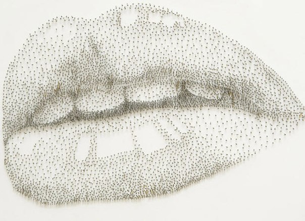 Скульптор и художника Маркус Левин создаёт картины из гвоздей