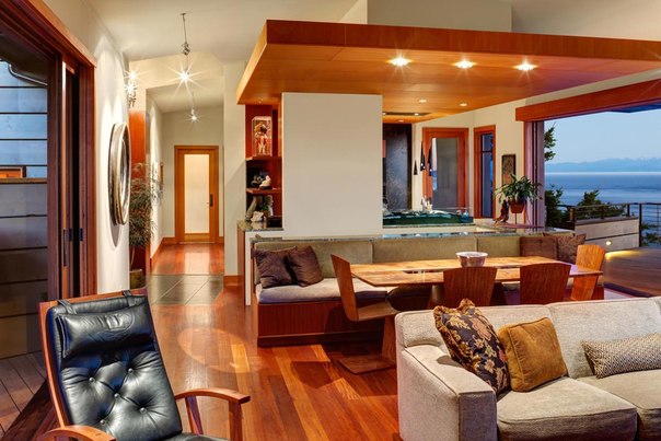 Архитектурная студия Prentiss Architects выполнила дизайн загородного дома для молодой пары в лесной зоне острова Сан-Хуан, штат Вашингтон, США.