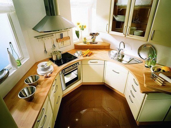 Как обустроить маленькую кухню? 10 полезных советов.