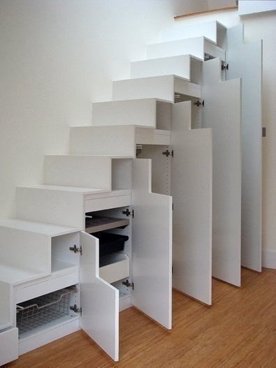 Идея использования пространства под лестницей