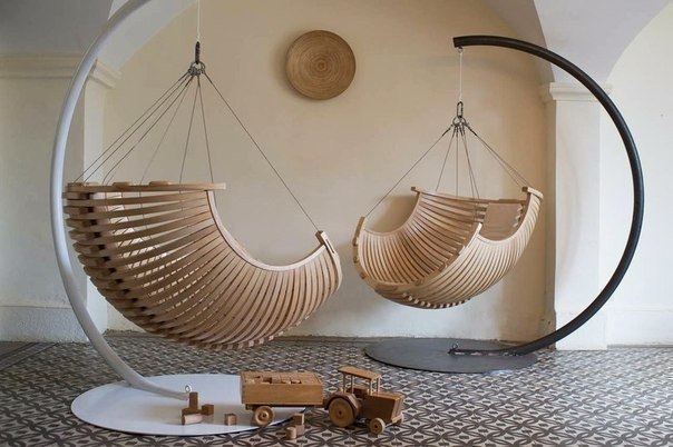 Подвесные кресла, сделанные из натурального дерева - разработка Concept Suspendu.