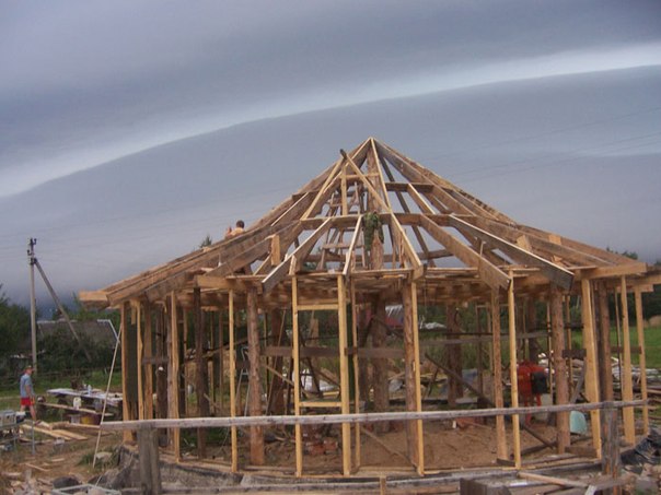Строительство круглого дома из соломы: краткая пошаговая инструкция 