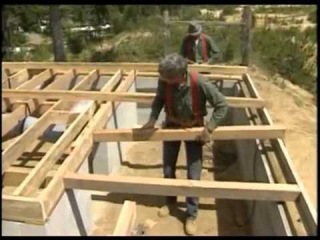 Фильм Ларри Хона о строительстве каркасного дома. 
