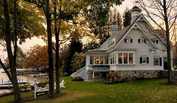 Ближе к природе: великолепный дом на берегу озера