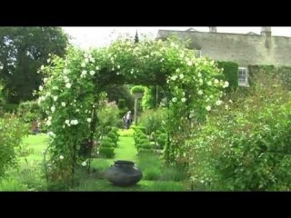 English Gardens in South - East England