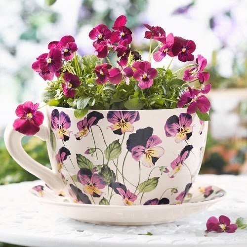 Новый способ украшения декора - цветы в чашках