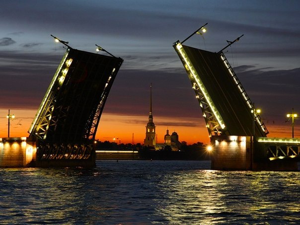 Власти Петербурга рассматривают возможность строительства моста через Неву.